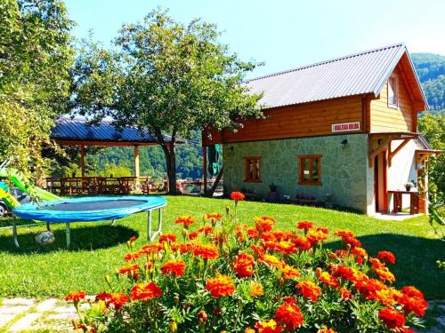 Andrijevica Bed & Breakfast | Kraljska koliba - Kralje's Cottage