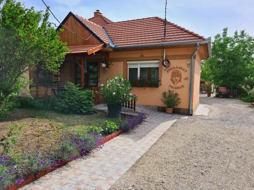 Balatongyorok Apartment | Kriszta apartman