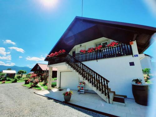 Lic House | Kuća za odmor Delak