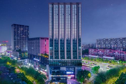 Chongqing Hotel | Kuanrong Suites Hotel Liangjiang love sea shopping park