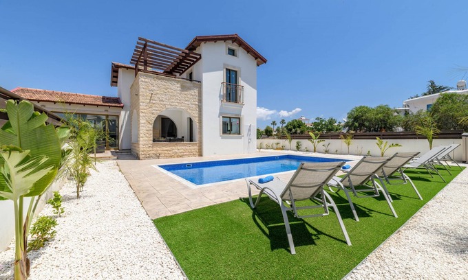 Ayia Thekla Villa | Kymma Villa #12 - Charming Ayia Thekla Getaway