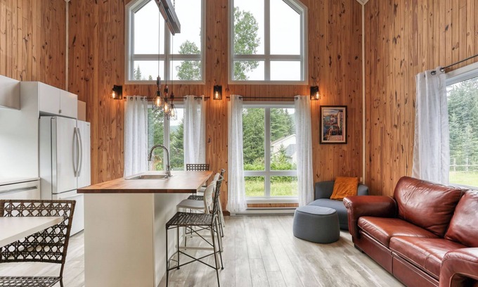Mauricie Cottage | L'amour Des Pins - Nature, SPA, Mountain Views