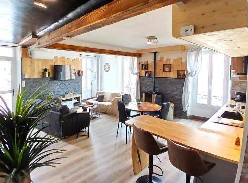 Laragne-Monteglin Apartment | L'Appart - 1 Chambre - Balcon