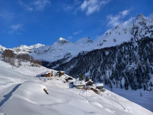 Champoluc House | L' Aroula Rooms & Restaurant