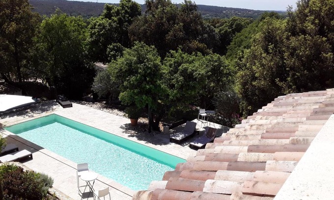 Saint-Maximin Bed & Breakfast | L'atelier