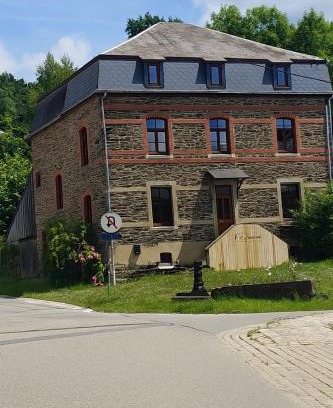 Herbeumont House | L'Eaubergerine