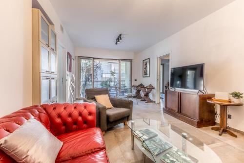 Quartiere XX Ardeatino Apartment | L'elegante Casa Di Anna - Roma EUR