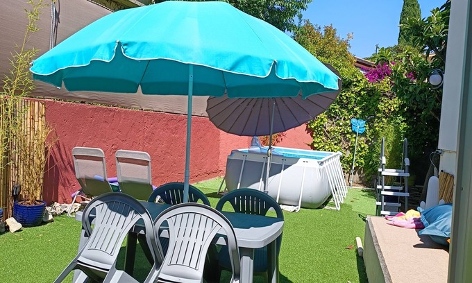 Kennedy House | "L'ensoleiado "under the sun of southern france. free parking