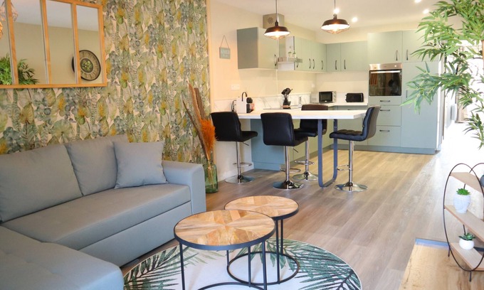 Bourbourg Apartment | L'escapade Tropicale