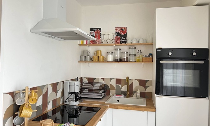 Calais Apartment | L'Evasion a cosy flat stone's throw from beach