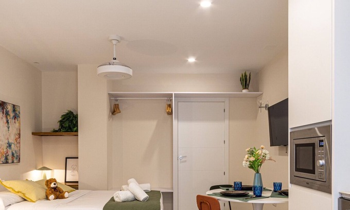 Ciutat Jardi Apartment | l'Explorador Andrés D - Estudio con encanto por 4