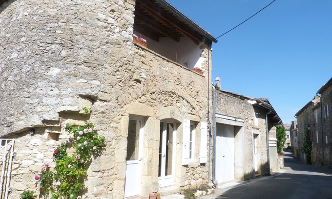 Saint-Andre-de-Roquepertuis House | "L'intemporel" The little apartment (Gîte) near the river Cèze