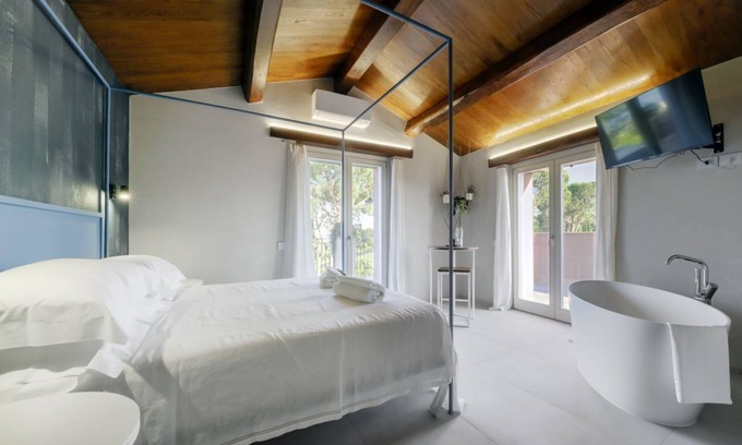 Casabianca di Fermo Bed & Breakfast | L’Organetto Luxury B&B - Aurora Suite