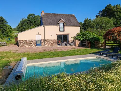 Saint-Malon-sur-Mel House | L'Oté de Brekilien