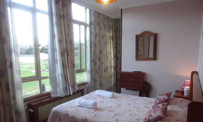 Navia Hotel | La Barca