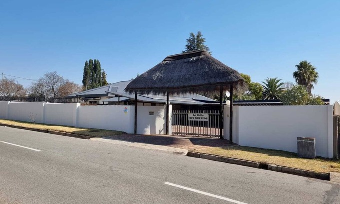 Parys House | La Belle Guesthouse