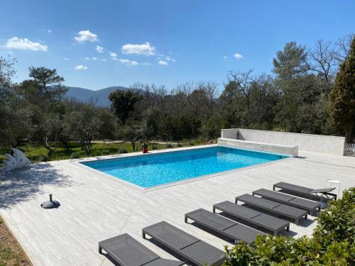 Meounes-les-Montrieux House | La Bergerie des Oliviers