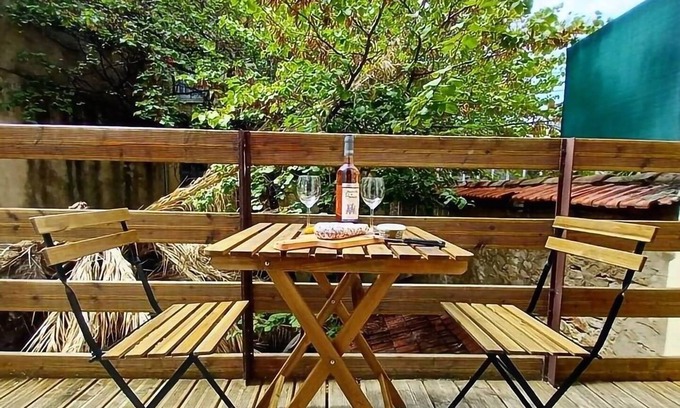 Hyeres City Centre Apartment | La Calme Terrasse