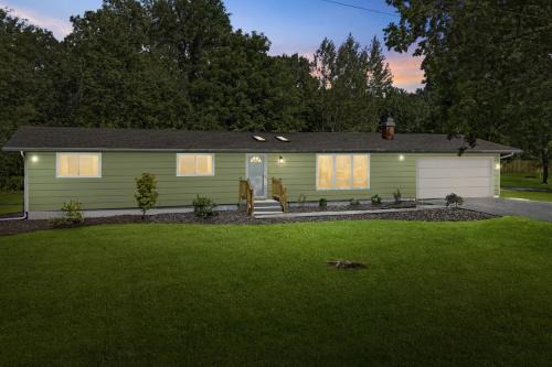 Three Oaks House | La Casa Chikaming