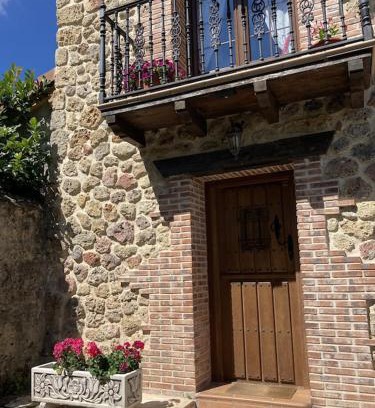 Valle de Mena House | La Casa de Fefita (Stone house in a privileged environment 35 km from Bilbao)