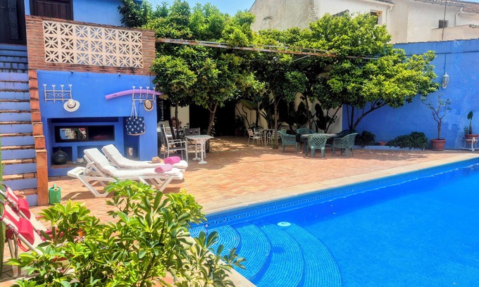 Illora House | La Casa De Illora, swimming pool, fireplace, barbecue, in the town center