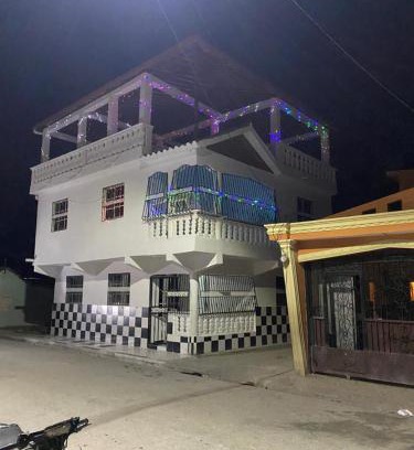 Cabral House | La casa de la Rosa