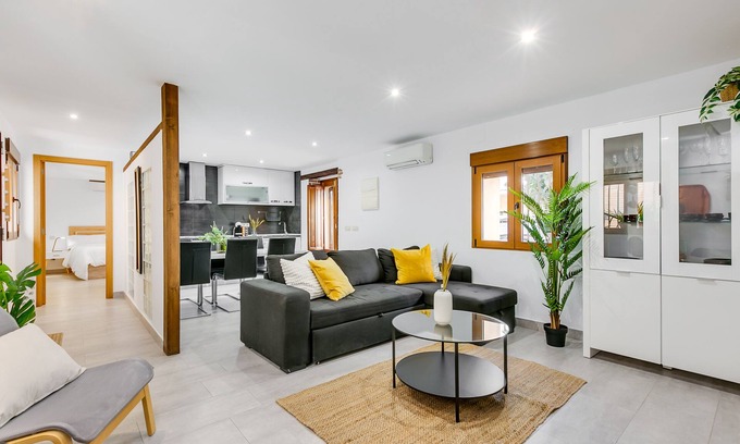 Toledo City Center House | La Casa del Granado - 6 people