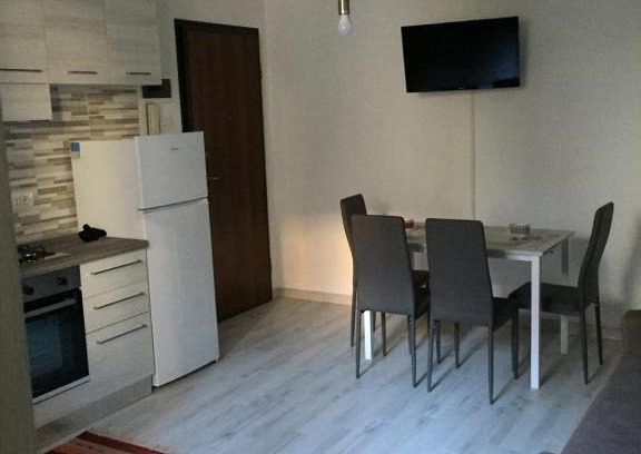 Est Apartment | LA CASA DI CHICCO E GINNY