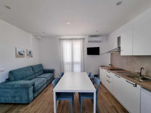 Tre Fontane House | La casa di Enzo