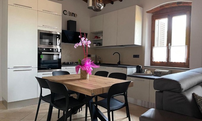 Ambra House | La Casa in Castello
