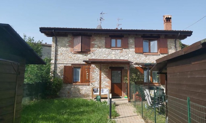 Bassano Sotto Apartment | La casa in sasso