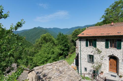 Sambuca Pistoiese House | La casa nel bosco-senza auto