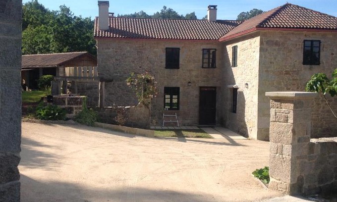 Callobre Apartment | La Casa Roxa, naturaleza en Galicia a 12 kms. del mar