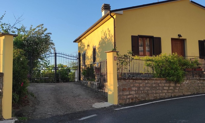 Lubriano House | La Casa sul Poggio