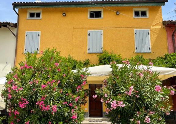 Montecalvo Versiggia Bed & Breakfast | La casa tra i vigneti