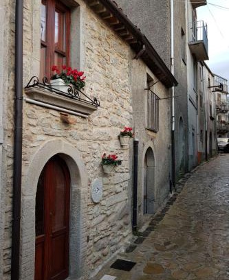 Montalbano Elicona House | La Casetta nel Borgo