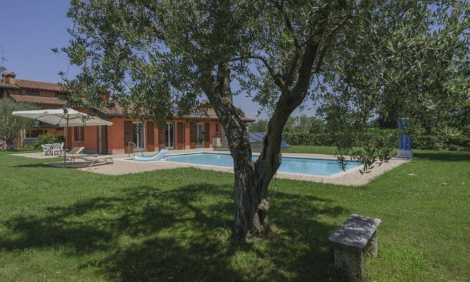 Pozzolengo Apartment | La Casina Apartment - with garden and pool