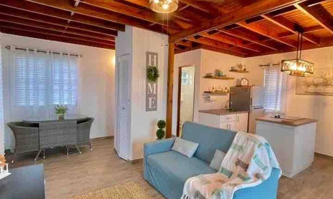 Montones Ski Chalet | La Casita Blanca Chalet Incredible View & Romantic