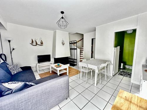 Courseulles-sur-Mer Apartment | La Casita, triplex avec jardin proche du centre
