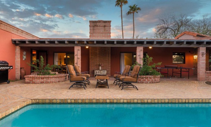 Camelback Sierra House | La Casona by AvantStay