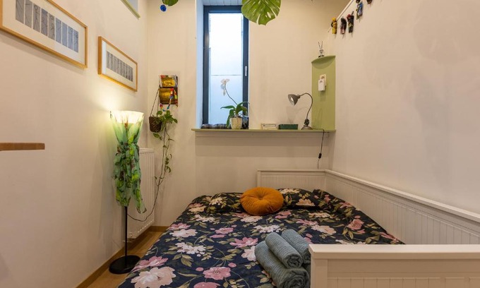Feronstree et Hors-Chateau Apartment | La Chambre Suspendue by Maison Brasseurs d'Etoiles