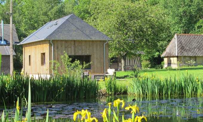 Flancourt-Catelon House | La Chaumière: A Haven of Peace with Authentic Charm