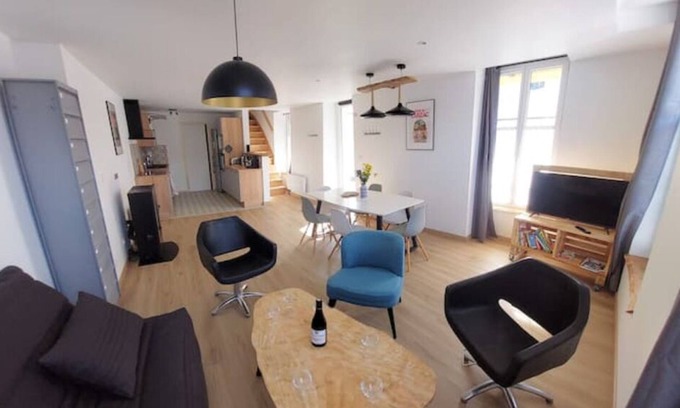 Thury-Harcourt House | La Cigogne, Moderne, Spacieux et Bien Placé
