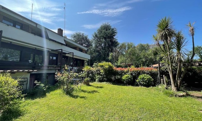Gianicolo Villa | La Dolce Vita - A Tropical Garden in Rome