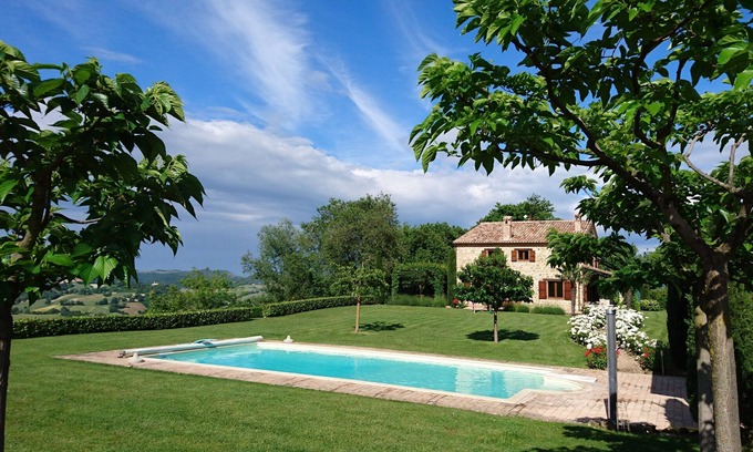 Chigiano Villa | La Dolce Vita! Stunning villa, beautiful surroundings.