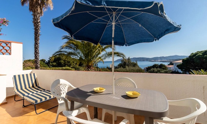 Ciudad Universitaria Apartment | La Farella La Coma 65 - Apartment with sea views