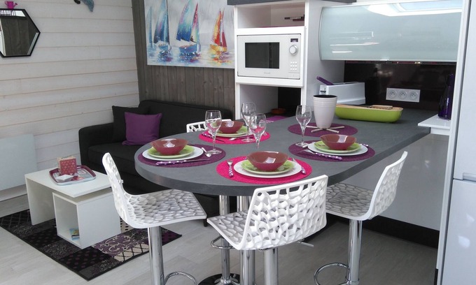 Saint-Denis-d'Oleron House | La Forge in Dédé: Apartment 2 to 4 people with small Private Spa FR15LWC2