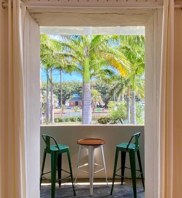 Grand Bois Apartment | La Galerie - La Kaz Bourbon