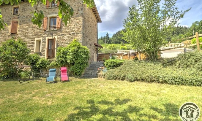 Meaux-la-Montagne House | La Glycine - Meaux-la-montagne