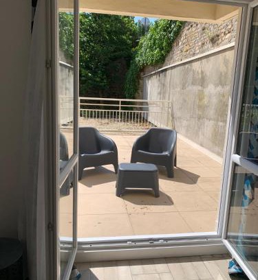 Le Marais Apartment | La Grande Terrasse, appartement rez-de-jardin